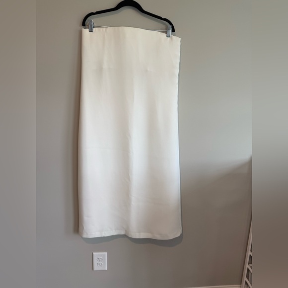 Tuckernuck Strapless White Midi Dress - Picture 5 of 12